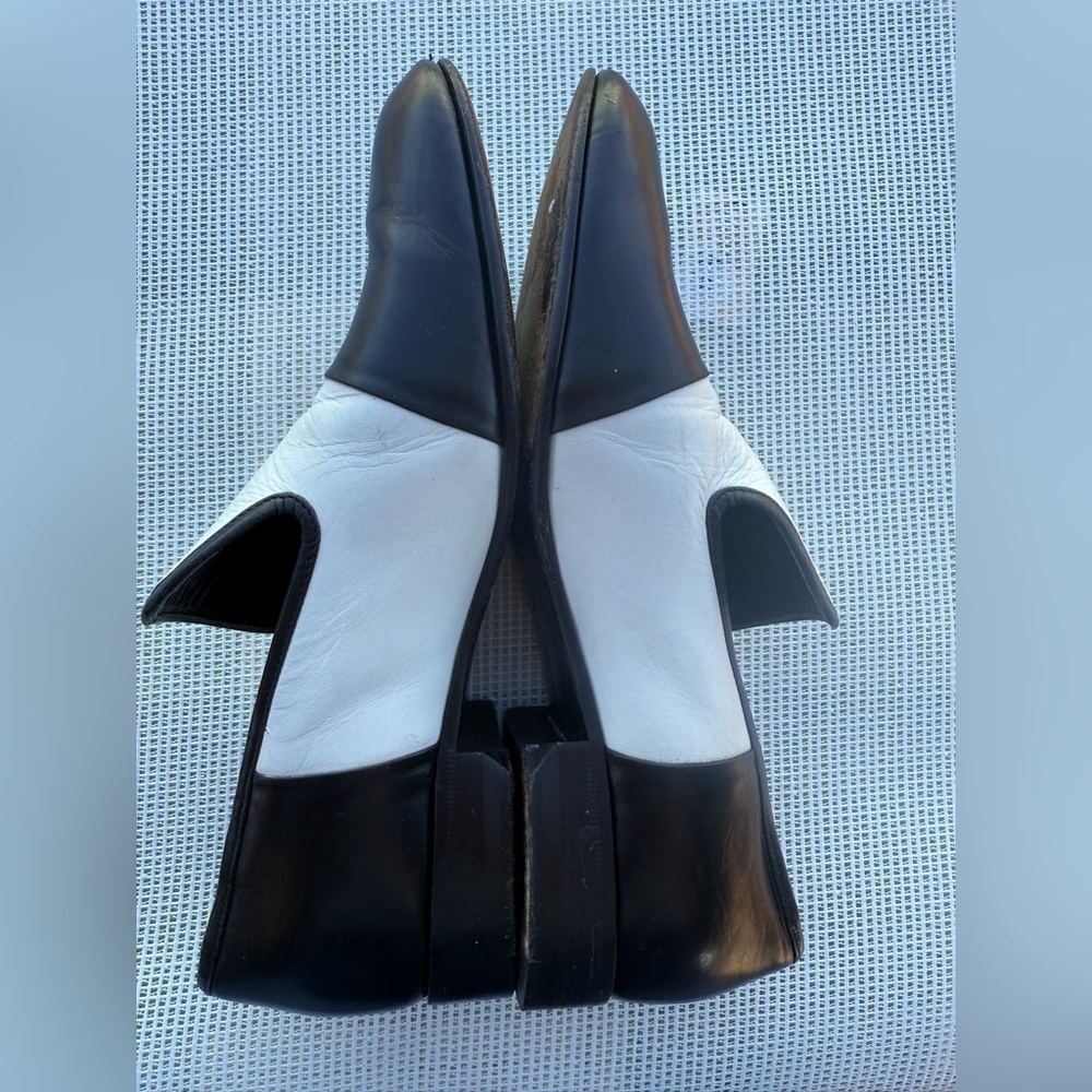 CELINE PARIS WOMENS Black and White Slip-On Shoes SIZE 35 made Italy